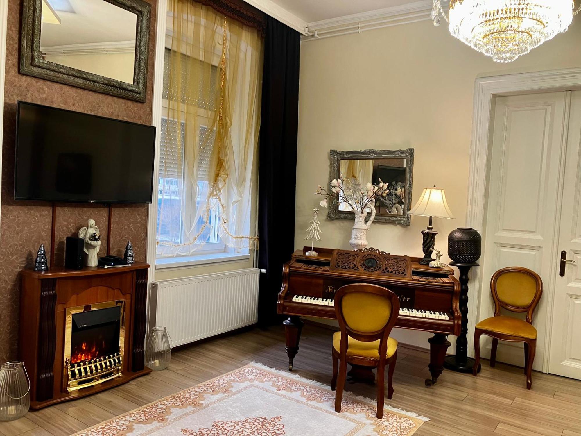 Logod Panorama Apartman Budapest Esterno foto